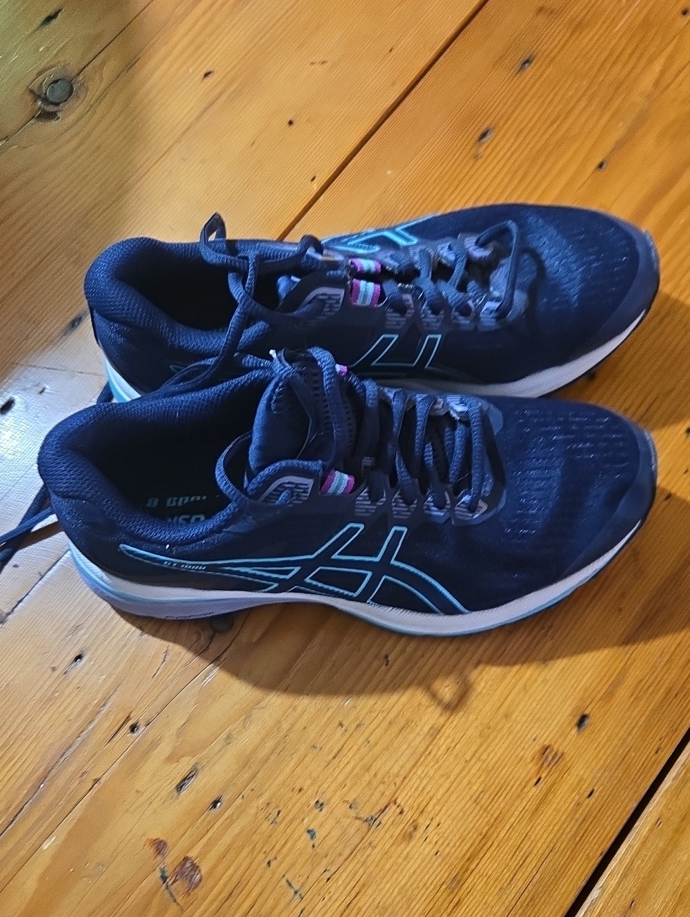 Asics Navy Running Shoes with Teal Accents Gt 1000 8 Sz 7.5